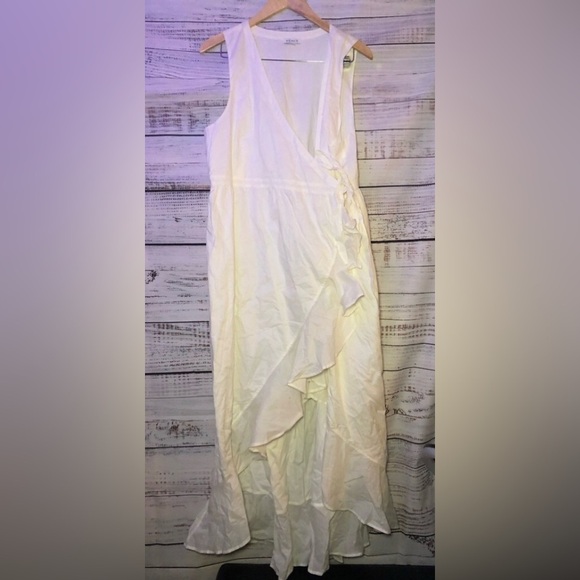 VENUS Dresses & Skirts - VENUS Elegant White Sleeveless Ruffle Wrap Dress NWOT size 20